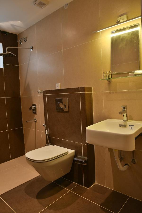 Mirth Hotels&Resorts Kanthalloor Exterior foto
